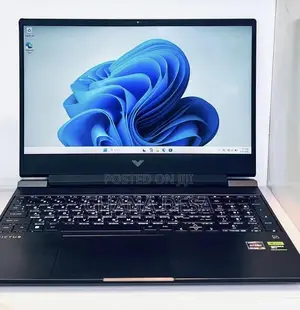 New Laptop HP Envy X360 8GB AMD Ryzen 5 SSD 512GB