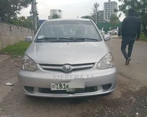 Toyota Platz 2003 Silver