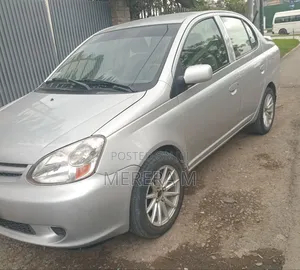 Toyota Platz 2003 Silver