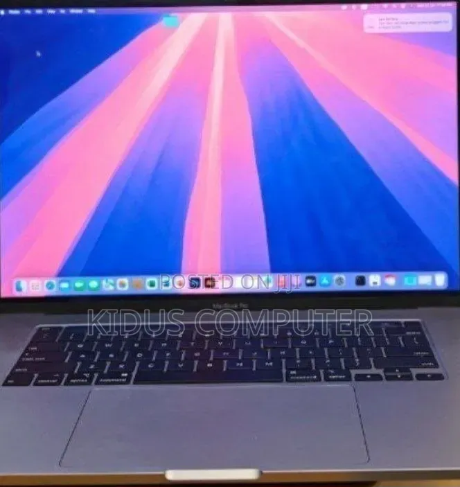 New Laptop Apple MacBook 2018 32GB Intel Core i9 SSD 2T