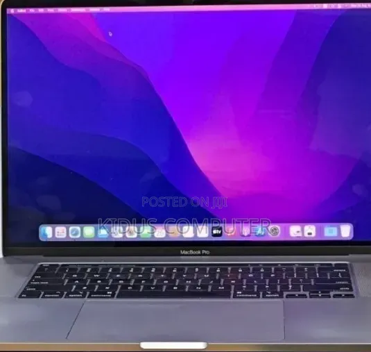 New Laptop Apple MacBook 2018 32GB Intel Core i9 SSD 2T