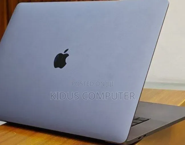 New Laptop Apple MacBook 2018 32GB Intel Core i9 SSD 2T