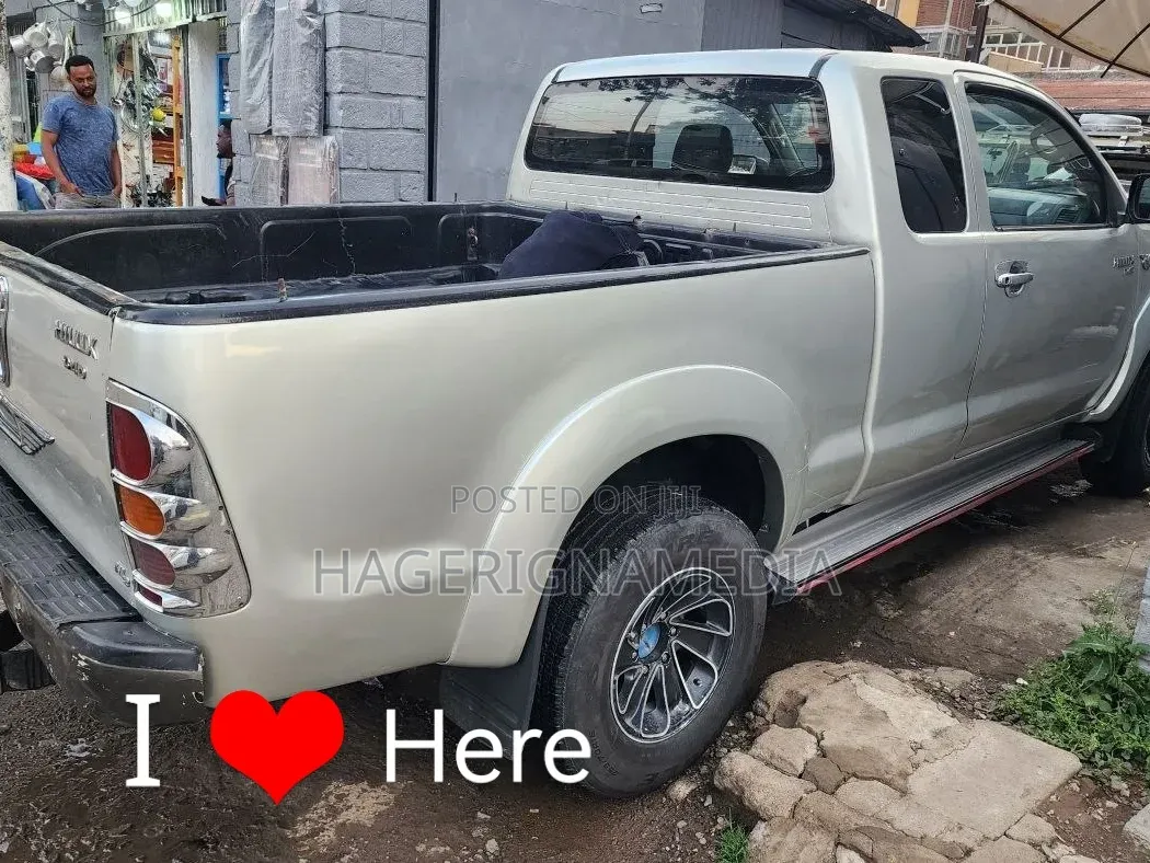 Toyota Hilux 2007 Silver