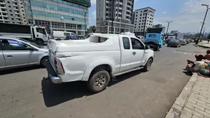 Toyota Hilux 2010 White