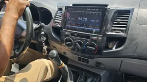 Toyota Hilux 2010 White