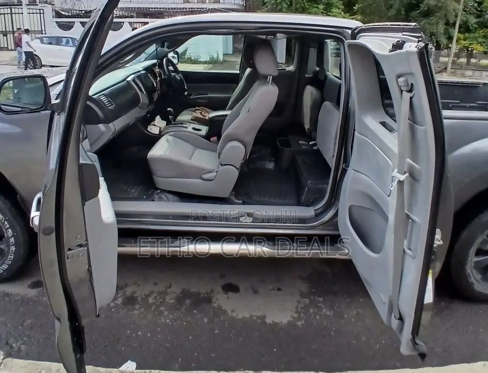 Toyota Tacoma 2012 Black