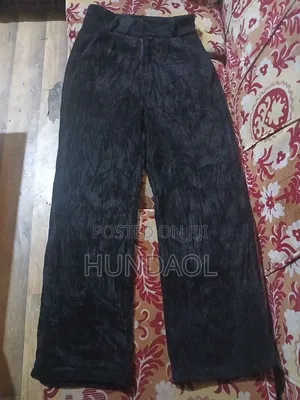 ኖርማል ትታዎች እና ባጊ ቱታዎች አሉን