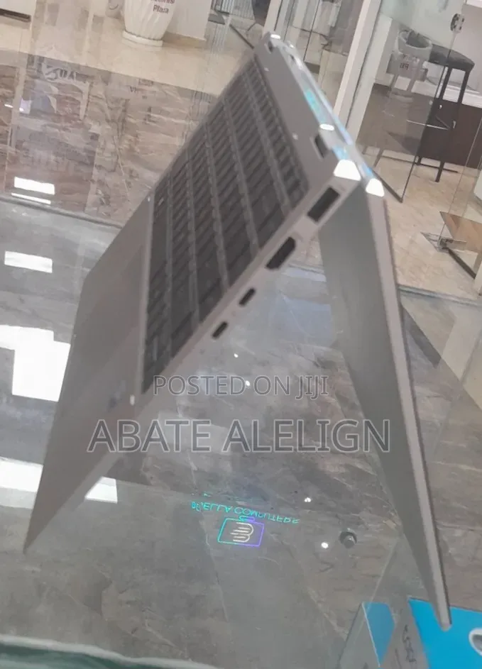 New Laptop HP EliteBook 1040 G8 16GB Intel Core i7 SSD 512GB