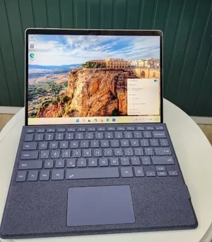New Laptop Microsoft Surface Pro 9 16GB Intel Core i7 SSD 512GB