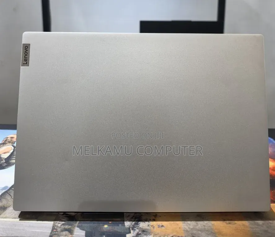 New Laptop Lenovo IdeaPad Flex 14 16GB AMD Ryzen 7 SSD 512GB
