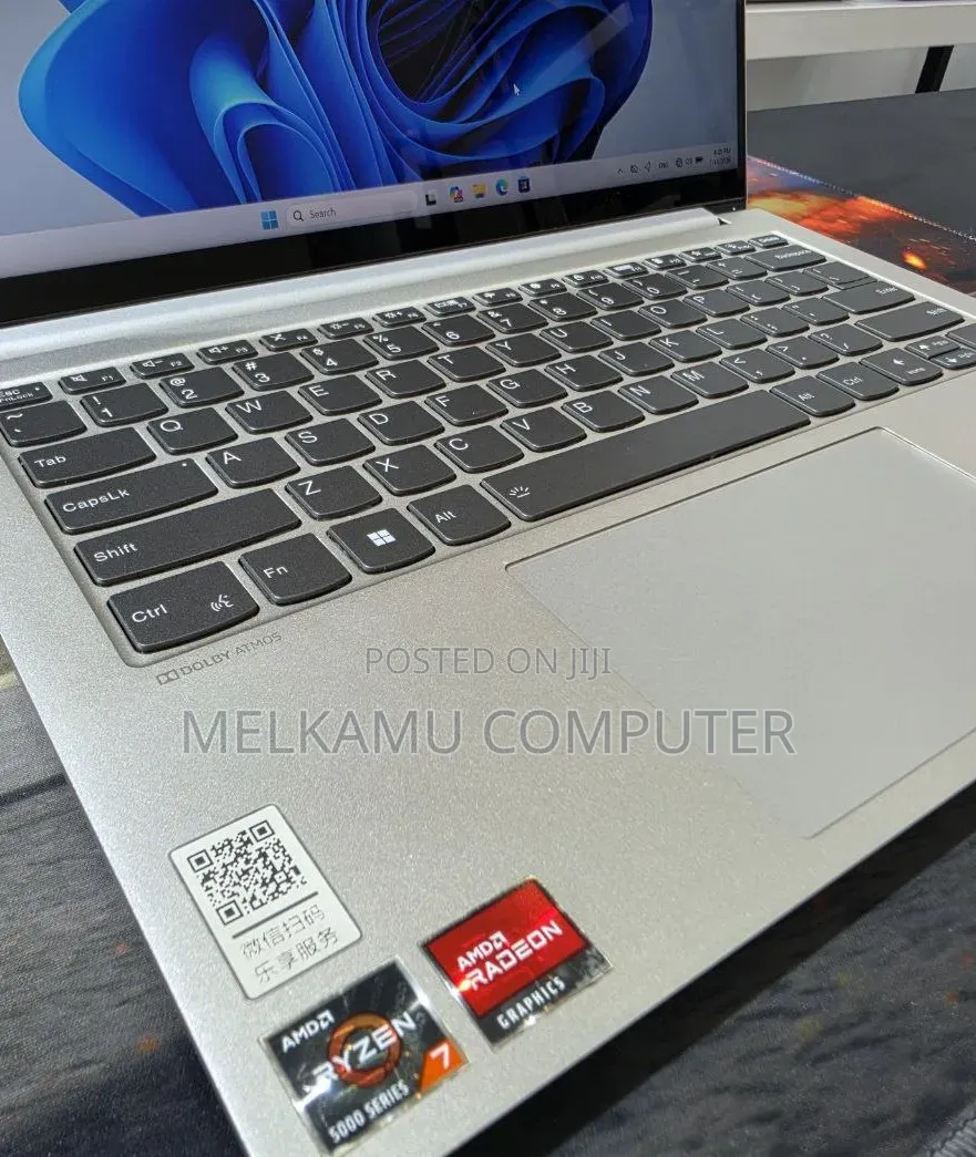 New Laptop Lenovo IdeaPad Flex 14 16GB AMD Ryzen 7 SSD 512GB