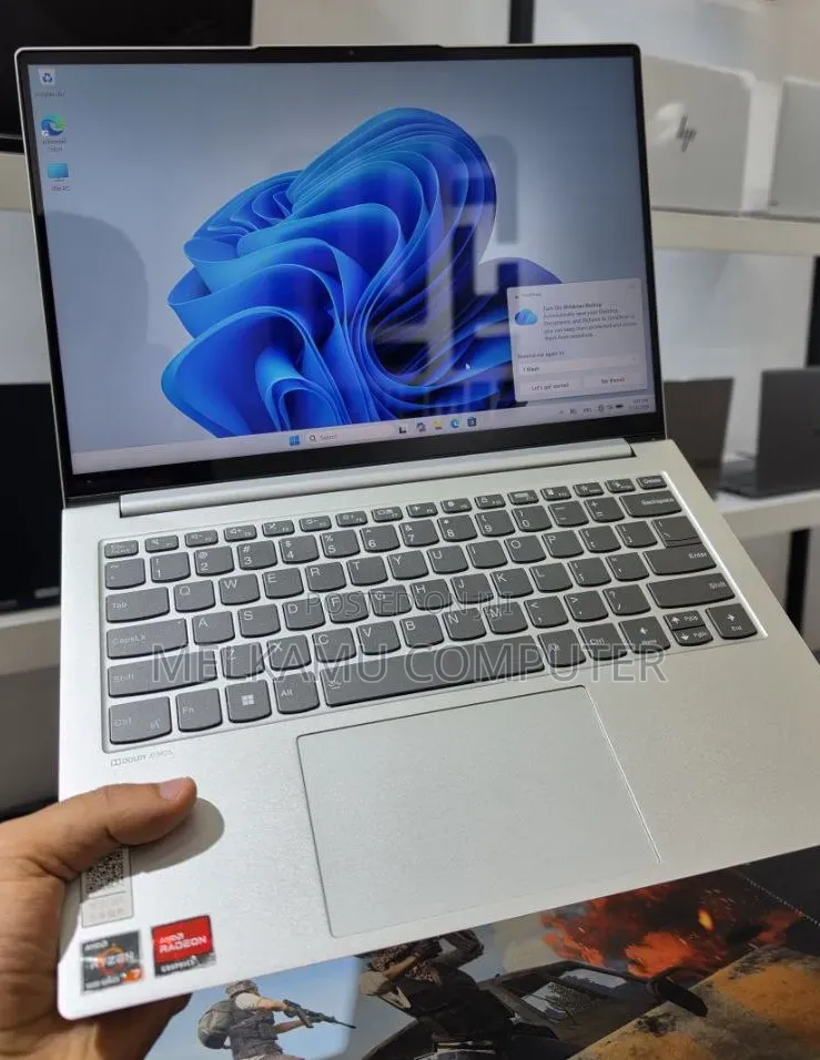 New Laptop Lenovo IdeaPad Flex 14 16GB AMD Ryzen 7 SSD 512GB