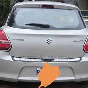 Suzuki Swift 2021 Silver