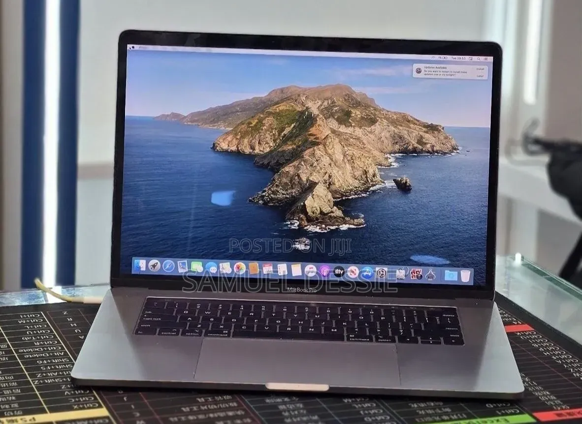 New Laptop Apple MacBook Pro 2018 32GB Intel Core i7 SSD 1T