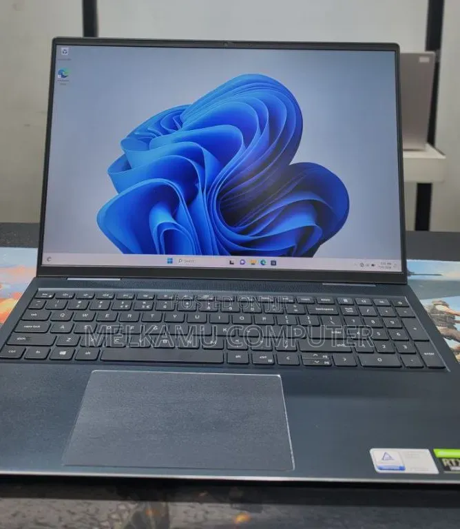 New Laptop Dell Inspiron 15 16GB Intel Core i7 SSD 512GB