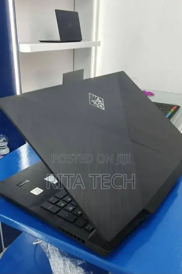 New Laptop HP Omen 17 16GB Intel Core i7 SSD 512GB