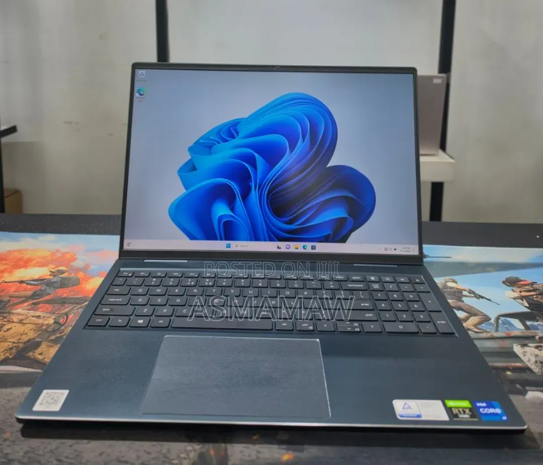 New Laptop Dell Inspiron 15 16GB Intel Core i7 SSD 512GB