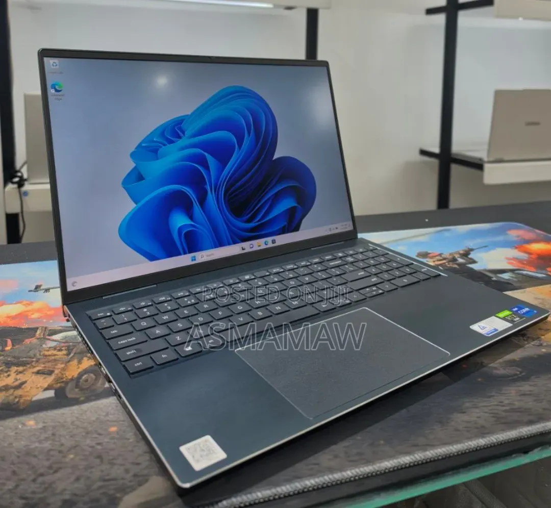 New Laptop Dell Inspiron 15 16GB Intel Core i7 SSD 512GB