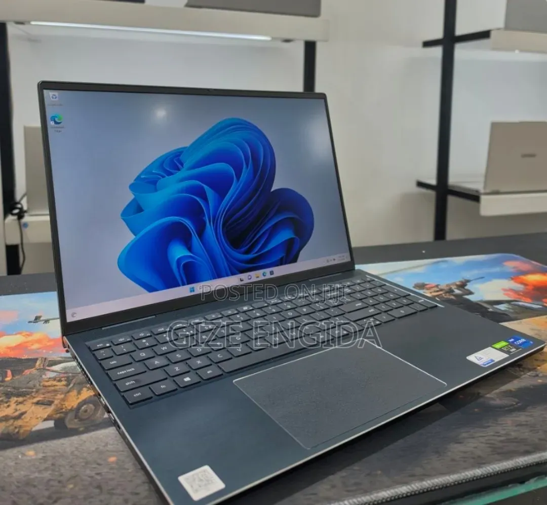 New Laptop Dell Inspiron 15 16GB Intel Core i7 SSD 512GB