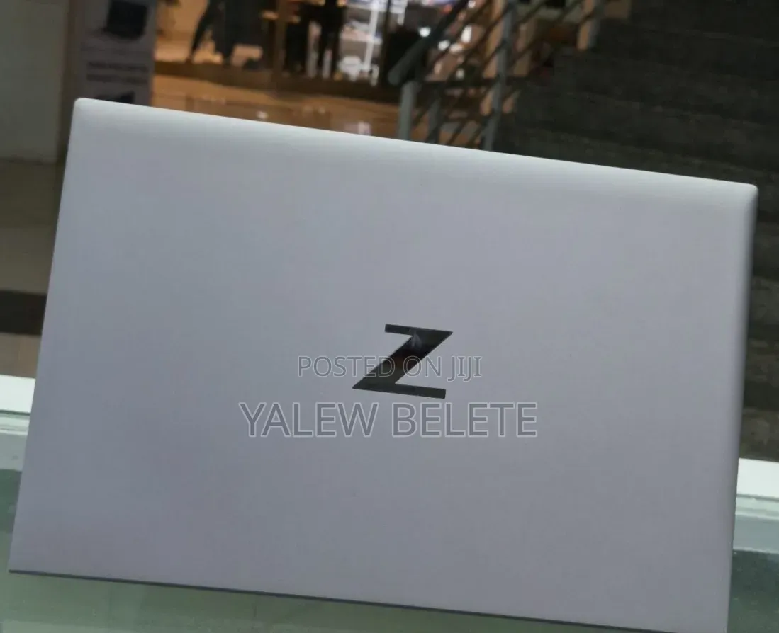 New Laptop HP ZBook Firefly 14 G7 16GB Intel Core i7 SSD 512GB