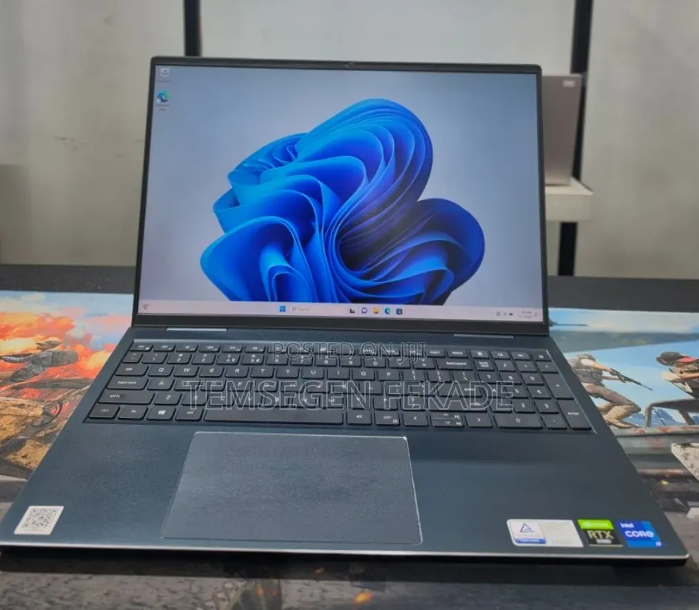 New Laptop Dell Inspiron 15 16GB Intel Core i7 SSD 512GB