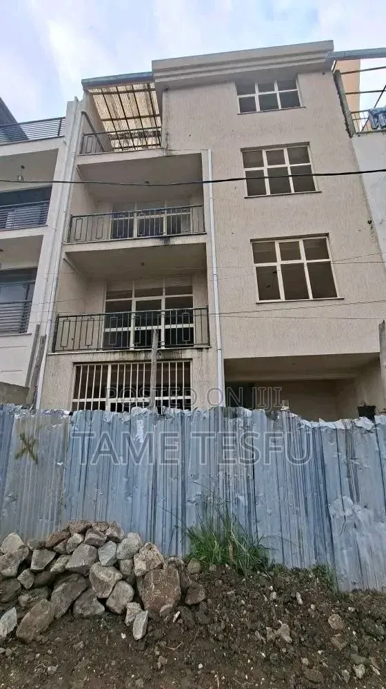 Furnished 6bdrm House in ኃይሌ ጋርመንት, Nifas Silk-Lafto for sale