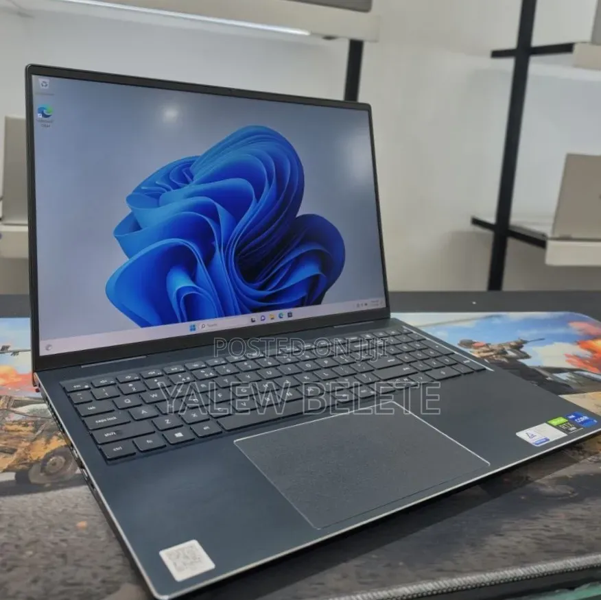New Laptop Dell Inspiron 15 16GB Intel Core i7 SSD 512GB