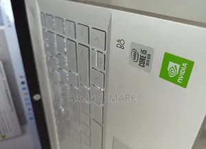 New Laptop HP Pavilion 14 8GB Intel Core i5 SSD 512GB