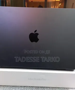 New Laptop Apple MacBook Pro 2025 M5 16GB Apple M5 Pro SSD 512GB