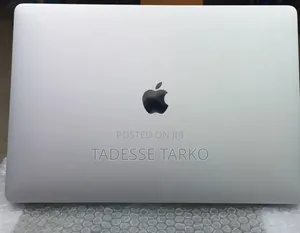 New Laptop Apple MacBook Pro 2018 16GB Intel Core i7 SSD 256GB