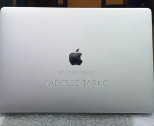 New Laptop Apple MacBook Pro 2018 16GB Intel Core i7 SSD 256GB