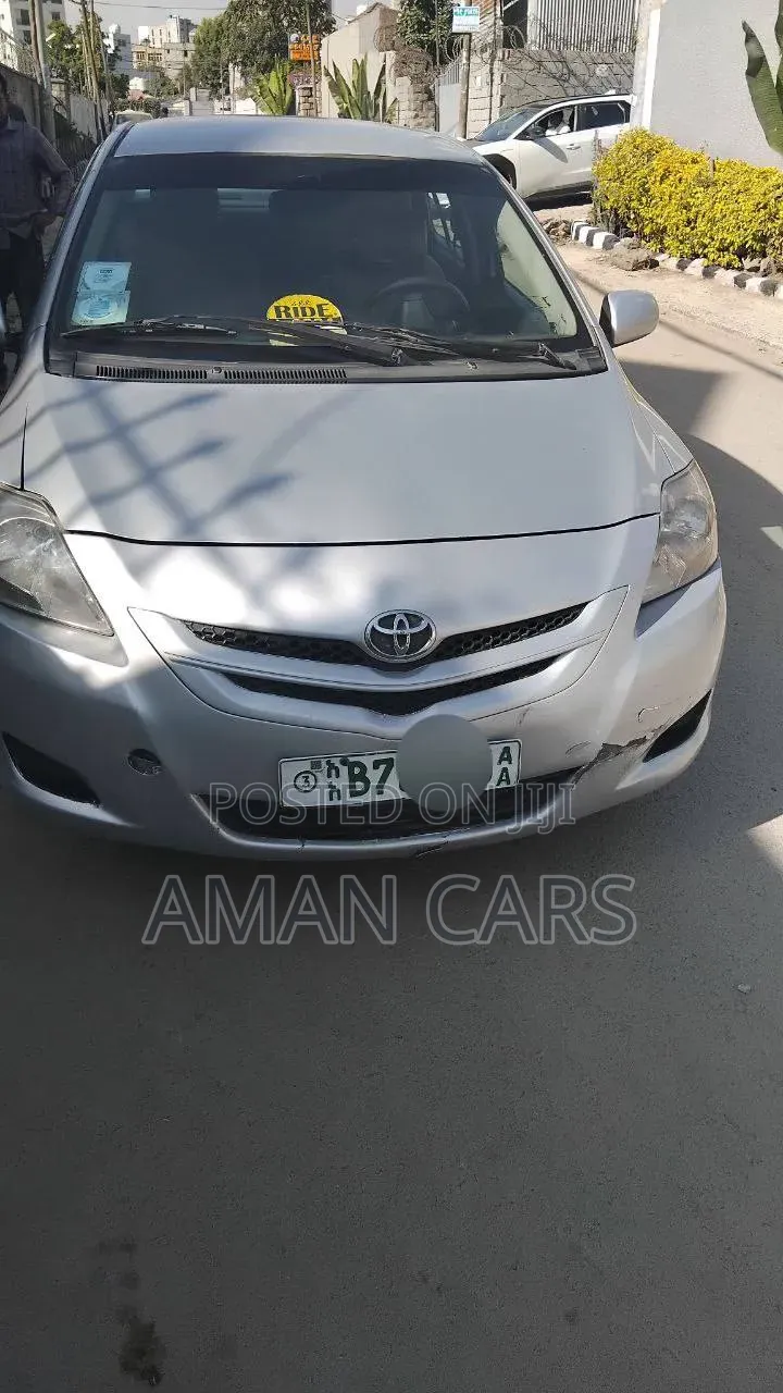 Toyota Belta 2006 Gray