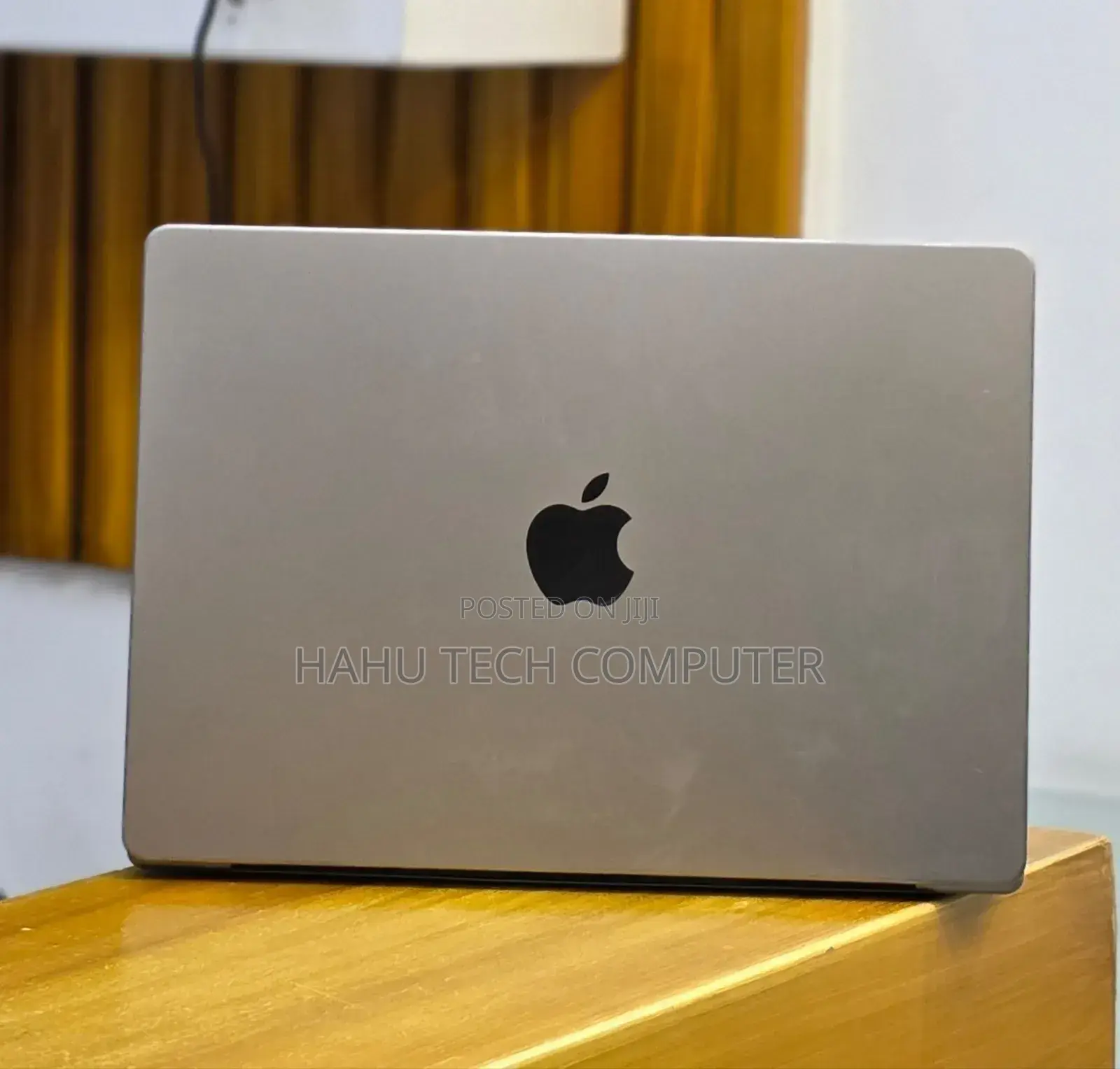 New Laptop Apple MacBook Pro 2021 M1 16GB Apple M1 Pro SSD 512GB