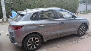 New BYD E2 43 kWh 94 hp FWD 2025 Gray