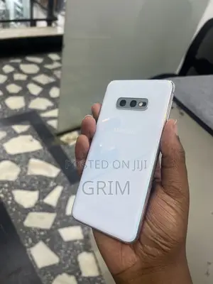 Samsung Galaxy S10e 128 GB White