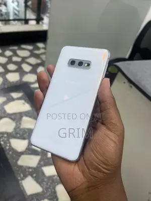 Samsung Galaxy S10e 128 GB White