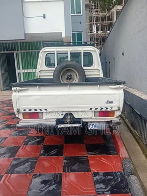 Toyota Land Cruiser 2018 White