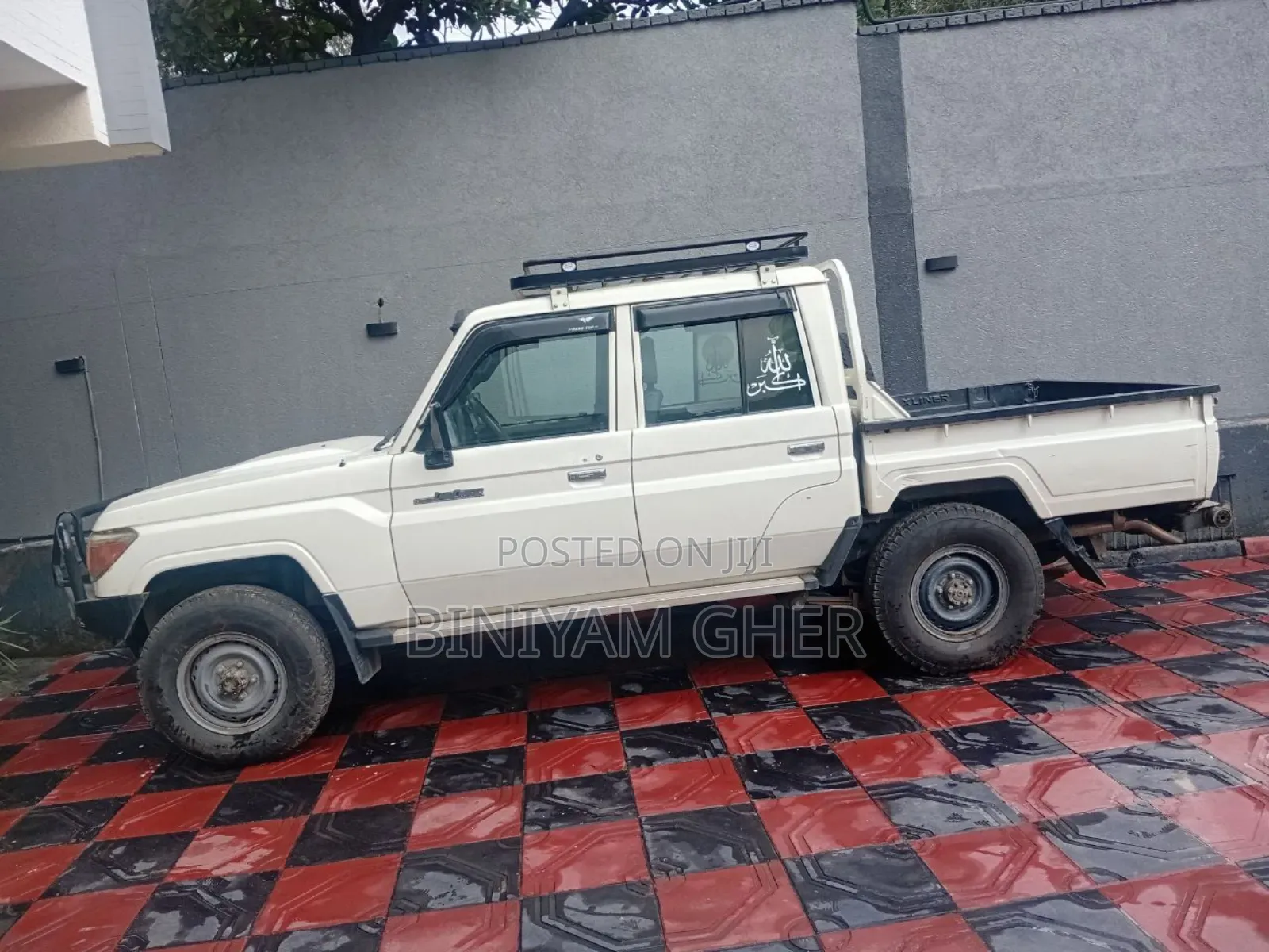 Toyota Land Cruiser 2018 White