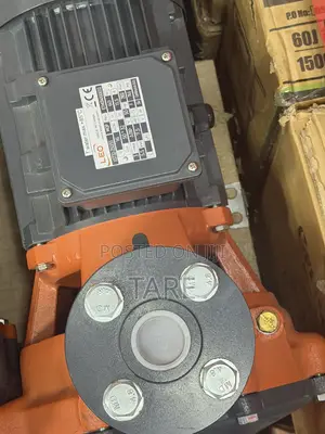 Leo Surfaces Water Pump