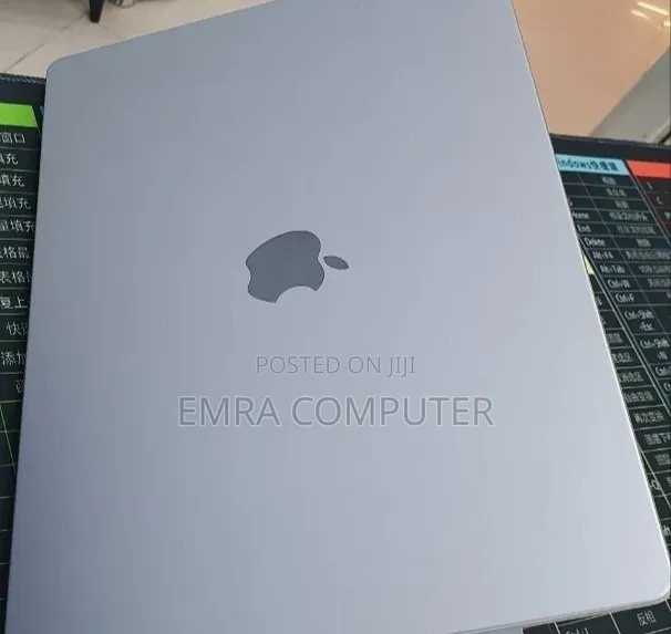 New Laptop Apple MacBook Pro 2021 M1 32GB Apple M1 Pro SSD 1T