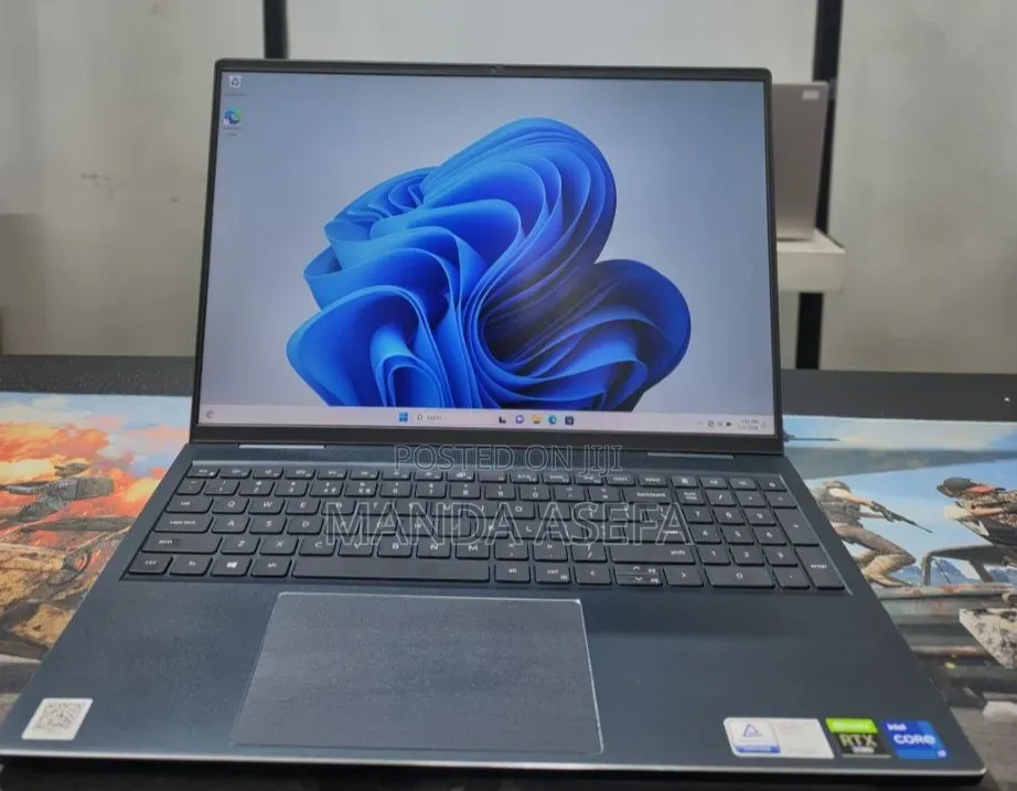 New Laptop Dell Inspiron 15 16GB Intel Core i7 SSD 512GB