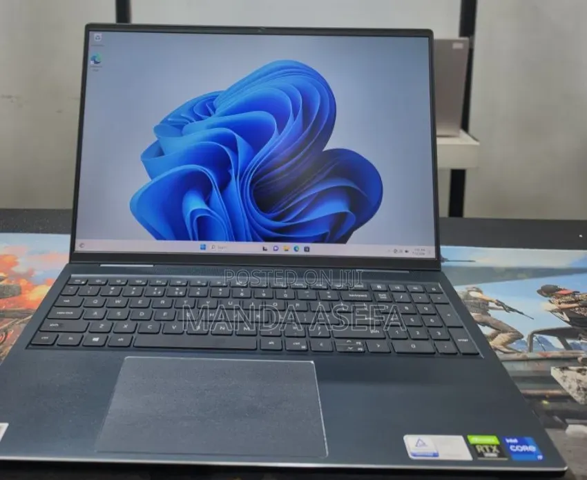 New Laptop Dell Inspiron 15 16GB Intel Core i7 SSD 512GB
