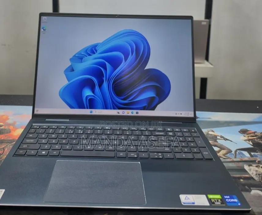 New Laptop Dell Inspiron 15 16GB Intel Core i7 SSD 512GB