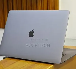 New Laptop Apple MacBook Pro 2018 32GB Intel Core i9 SSD 2T