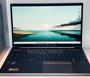 New Laptop HP ZBook Firefly G8 32GB Intel Core i7 SSD 512GB