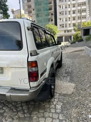 Toyota Land Cruiser 1993 White