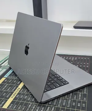 New Laptop Apple MacBook Pro 2021 M1 Max 32GB Apple M1 Max SSD 1T