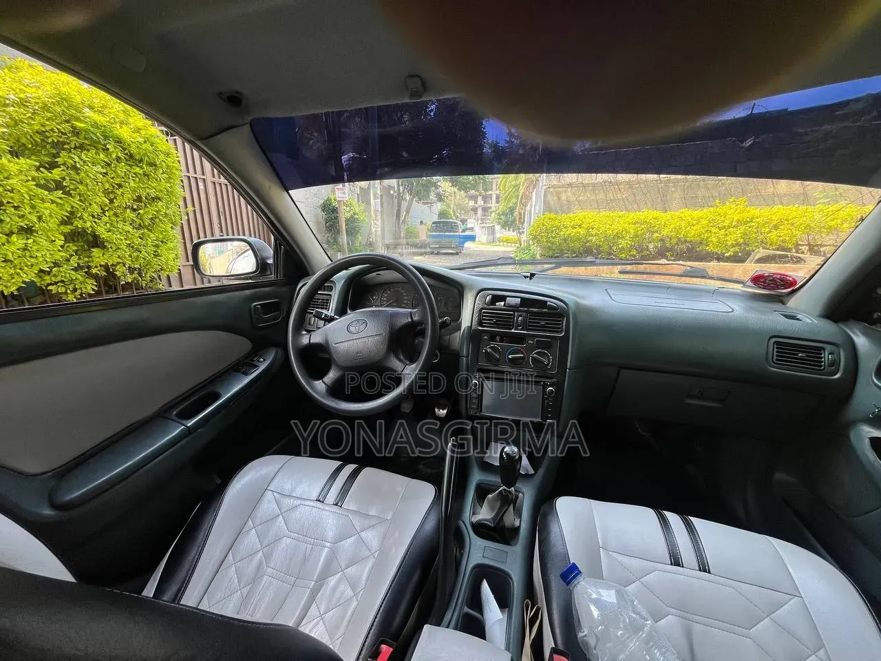 Toyota Avensis 1998 Blue