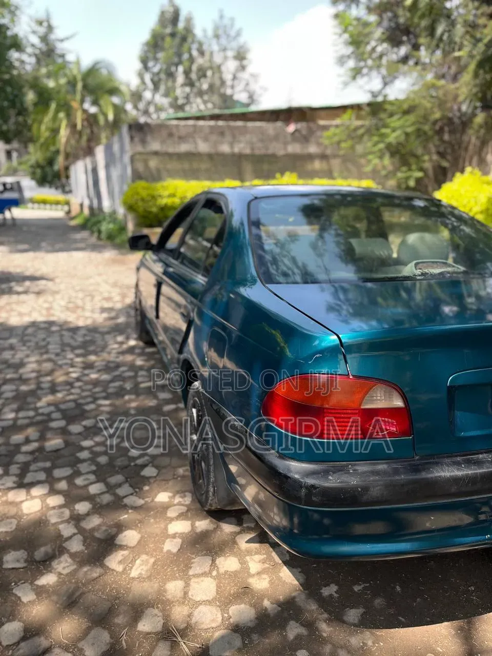 Toyota Avensis 1998 Blue