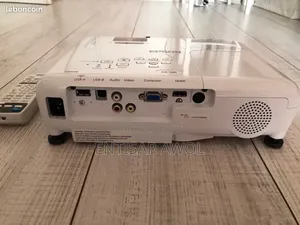 Epson EB-S41 SVGA 3LCD HD
Multimedia Projector
3,300 Lumens